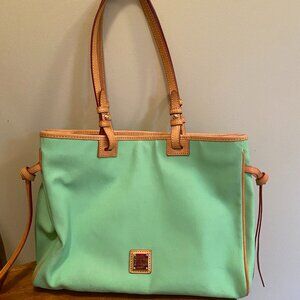 Vintage Dooney and Bourke tote